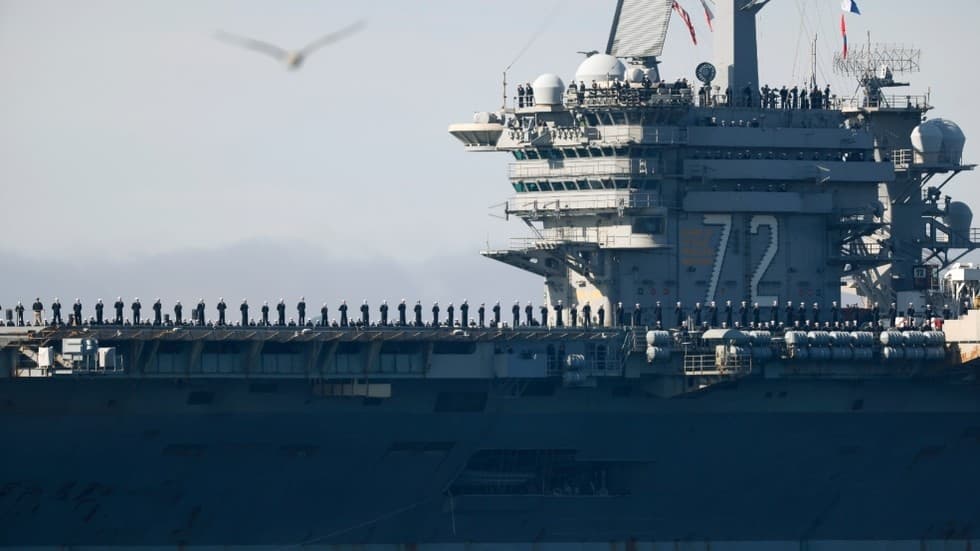 US Navy Investigates Reports of Sailors Attempting to Jump Overboard - Image 1