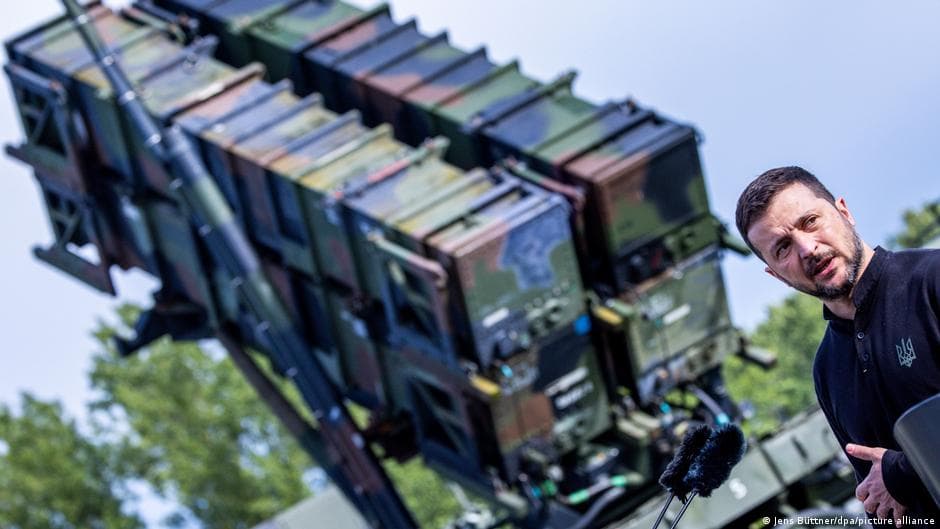 Ukraine Faces Critical Missile Shortage, Seeks Alternatives to US Patriot System - Image 1