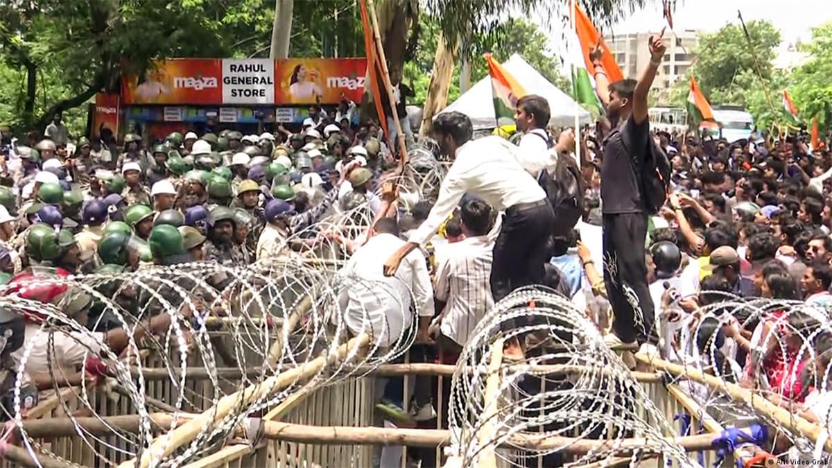 भारतको राँचीमा विद्यार्थीमाथि प्रहरीको बल प्रयोग, अश्रुग्यास र पानीको फोहोरा प्रहार - Image 1