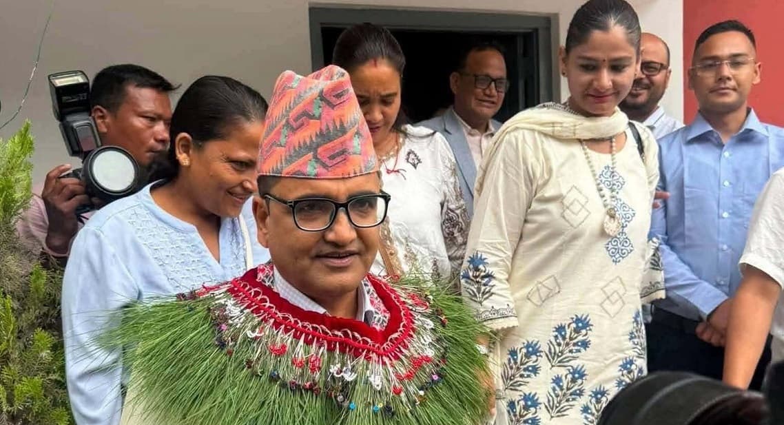 देउवाको भविष्यवाणी चार वर्षपछि पूरा : प्रतिस्पर्धी खगराज बने सुदूरपश्चिमका मुख्यमन्त्री - Image 1