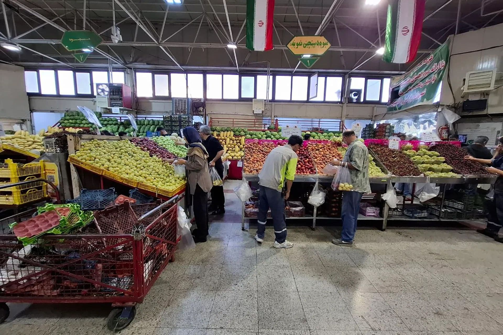 Soaring Food Prices Push Iranian Families to the Brink - Image 1