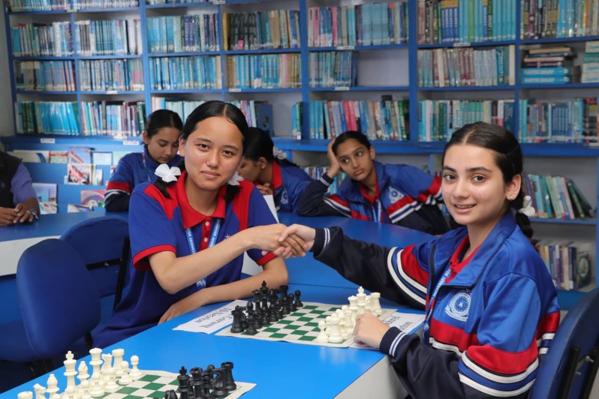 सृजना सेकेन्डरी स्कुलमा अन्तर सदनात्मक बुद्धिचाल प्रतियोगिता सम्पन्न - Image 1