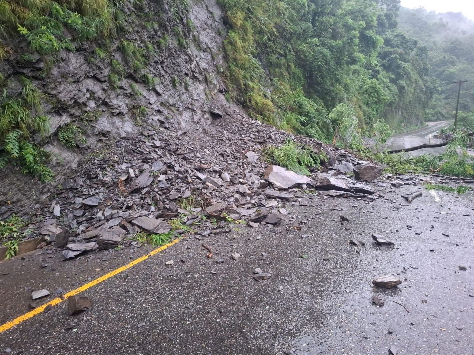 कर्णाली, मध्यपहाडी राजमार्गसहित आठ सडक स्तरोन्नति गरिने - Image 7
