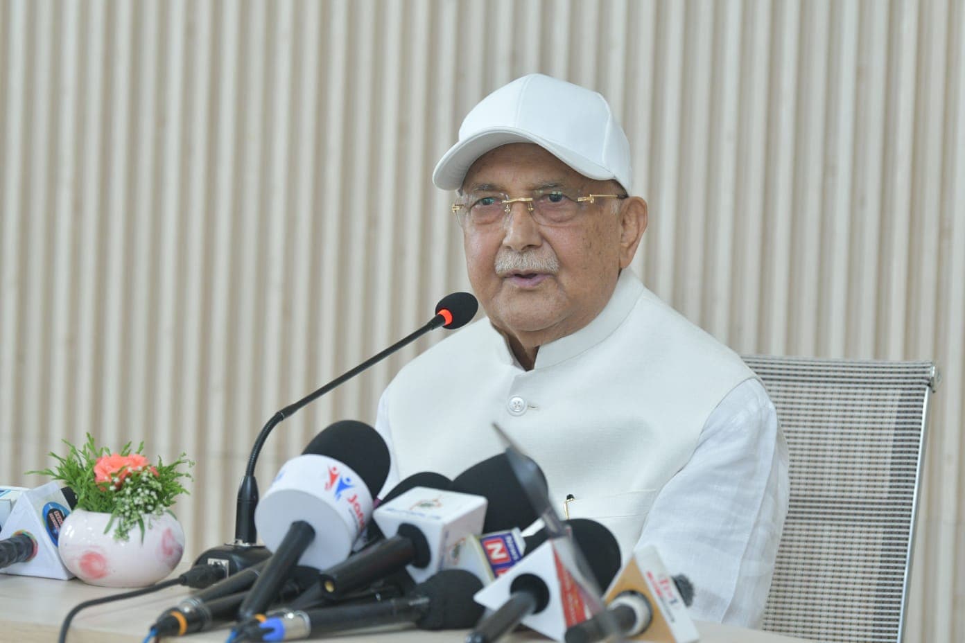 श्रमदानबाट सडक सुरक्षित बनाउन जुटे स्थानीय - Image 28