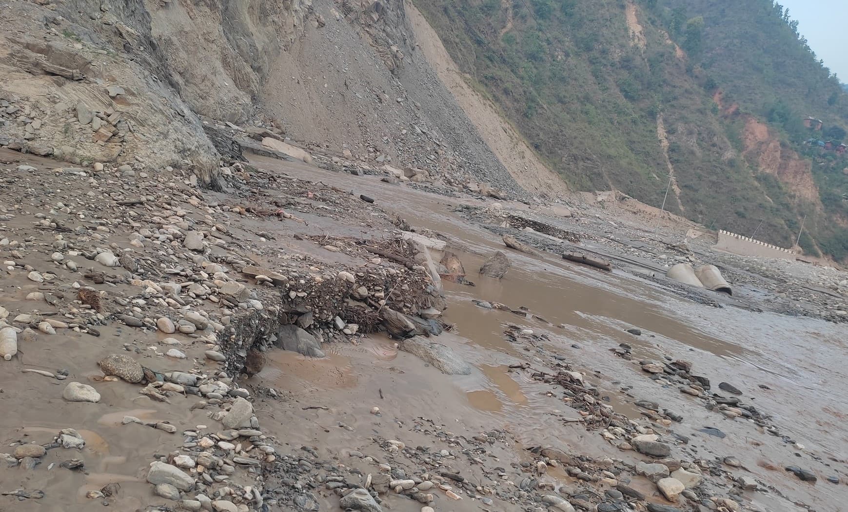कर्णाली, मध्यपहाडी राजमार्गसहित आठ सडक स्तरोन्नति गरिने - Image 2