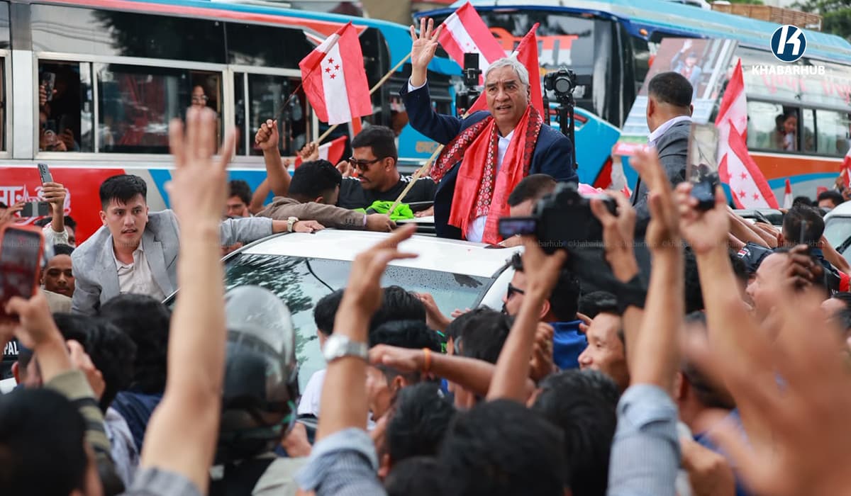 शिर निहुर्याएर विदेशिएका देउवा रुफटपमा फर्किए ! - Image 1