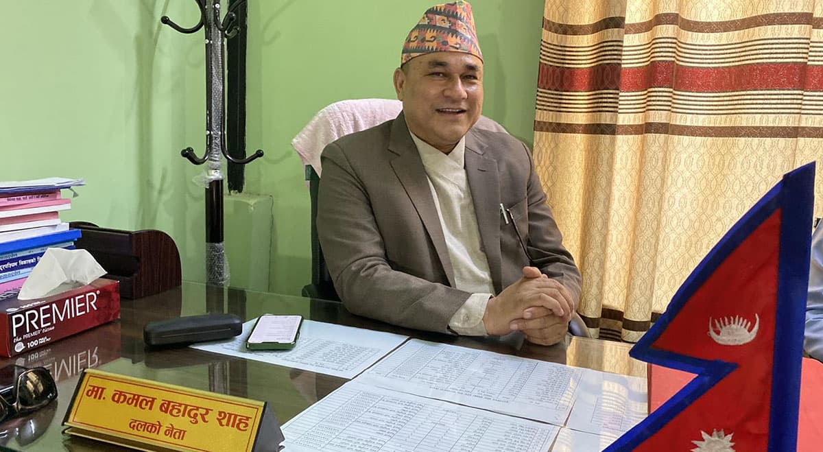 जाँदाजाँदै मुख्यमन्त्री शाहले गरे ५२ कर्मचारीको सरुवा, निर्णयमाथि प्रश्न - Image 1