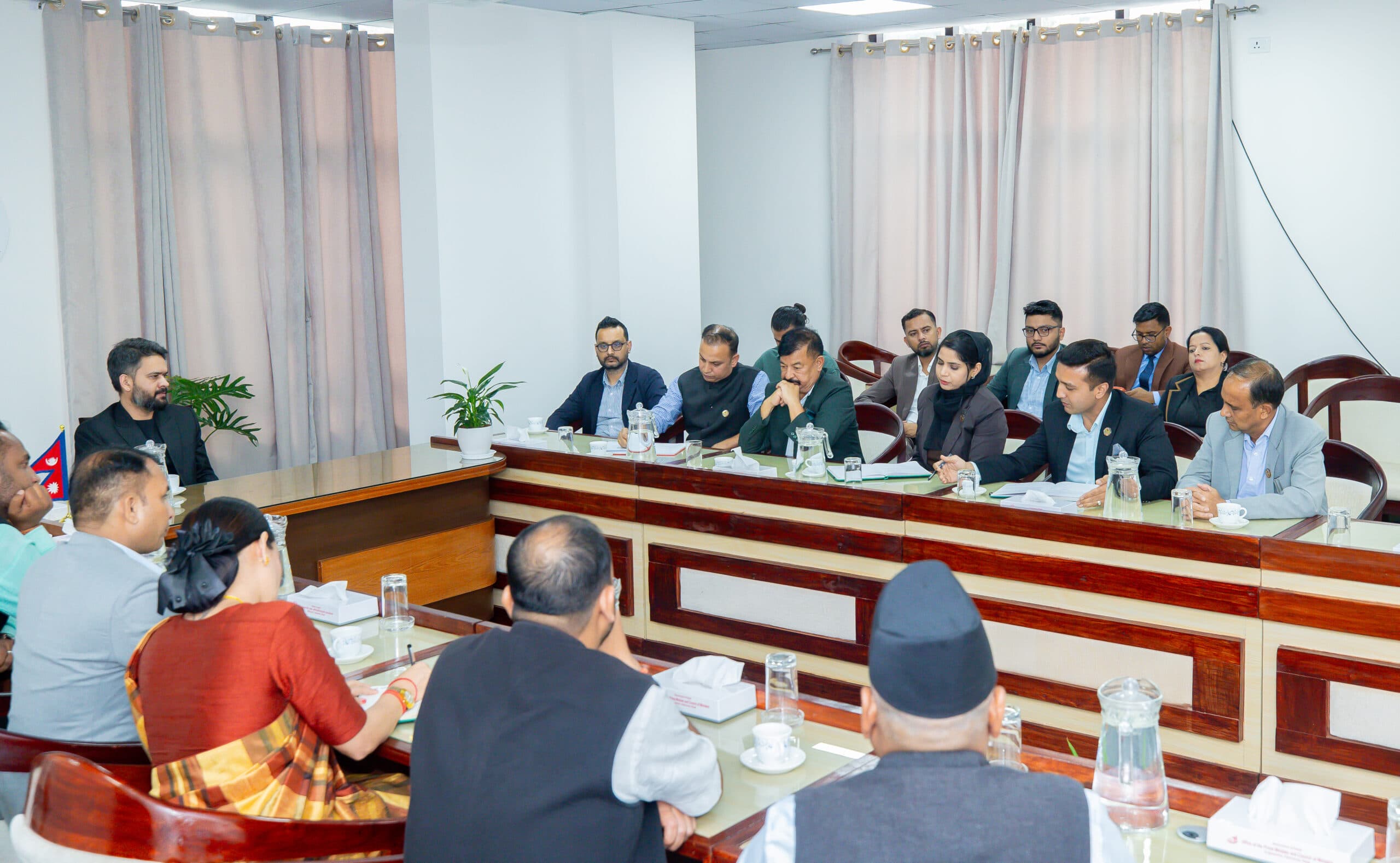 मधेशवादी नेताहरूसँग छलफलमा प्रधानमन्त्री - Image 8