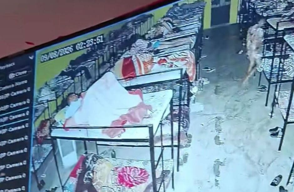 भक्तपुरको सुधार केन्द्रमा एक पुरुषको मृत्यु प्रकरण : केन्द्रका सञ्चालक अध्यक्षसहित पाँच जना पक्राउ - Image 1
