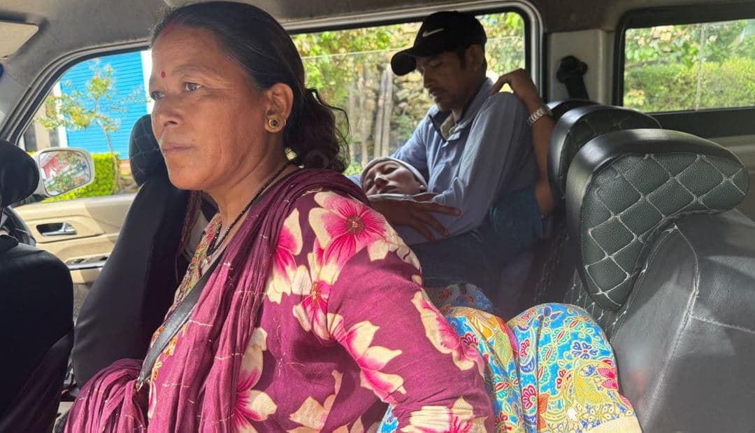 तेह्रथुम अस्पतालमा प्रसूति सेवा ठप्प : ६ घण्टाको जोखिमपूर्ण यात्रा र महँगो भाडा तिरेर तराई धाउन बाध्य गर्भवती - Image 1