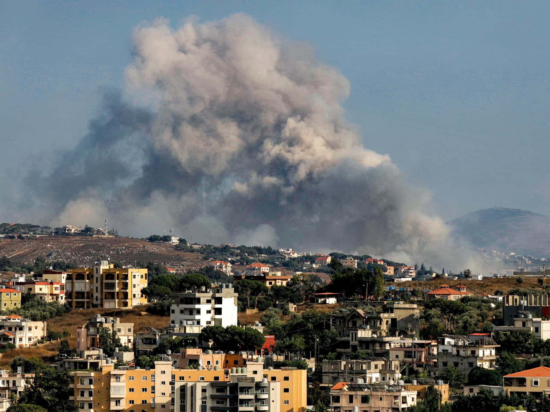 Israeli Attacks Wound Eight in Lebanon Despite Ongoing Rome Talks - Image 3