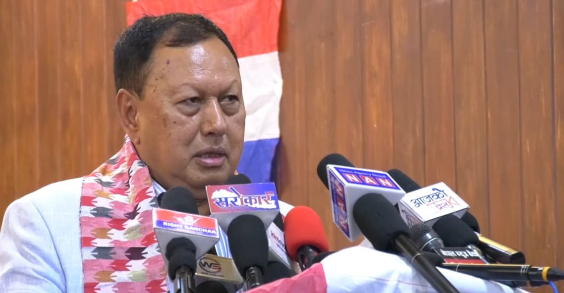मोहन बस्नेत : ‘गगनजीले पार्टी धरासायी बनाउनुभयो, तपाईंबाट पार लाग्दैन’ - Image 1