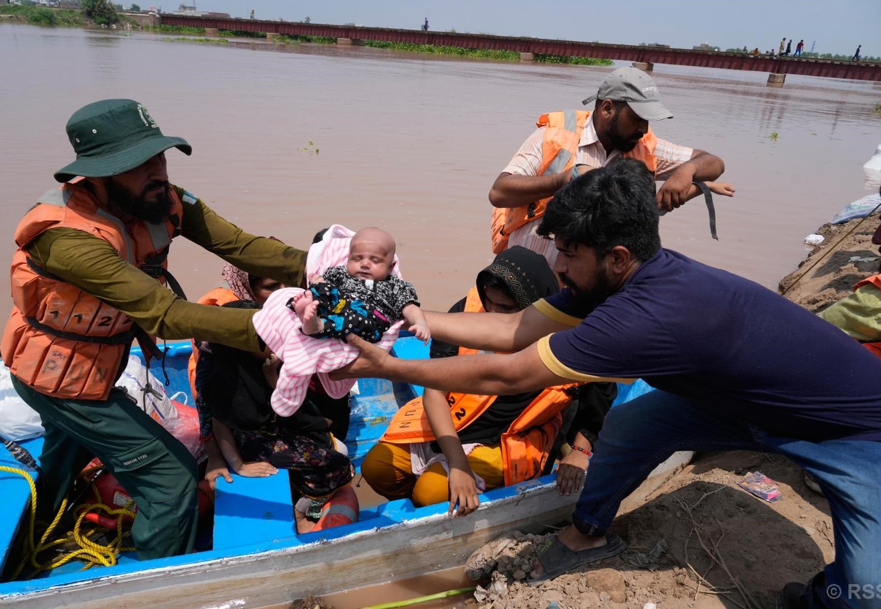 At least 34 killed in coal mine blast in southern Pakistan: provincial disaster agency - Image 1