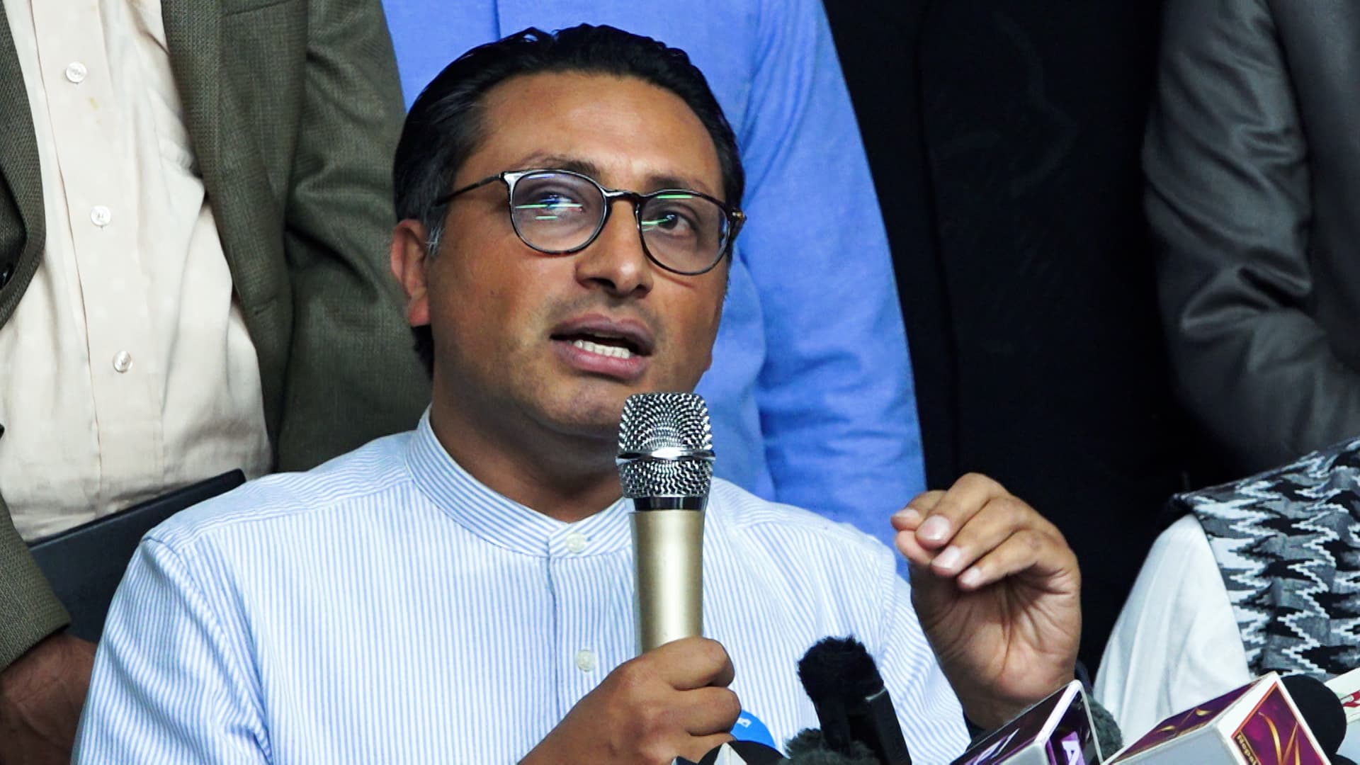 आफ्नै आम्दानीबाट देश बनाउने बजेट ल्याएका छौँ : अर्थमन्त्री वाग्ले - Image 1