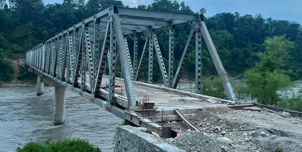 सार्वजनिक यातायातमा अब सरकारले निजीक्षेत्रसँग पीपीपी मोडेलमा लगानीको साझेदारी गर्ने - Image 24